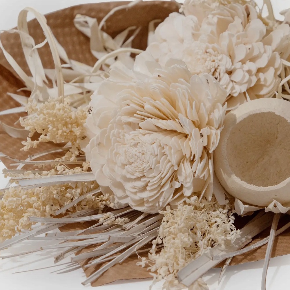 Sola Flower & Beach Palm Dried Bouquet
